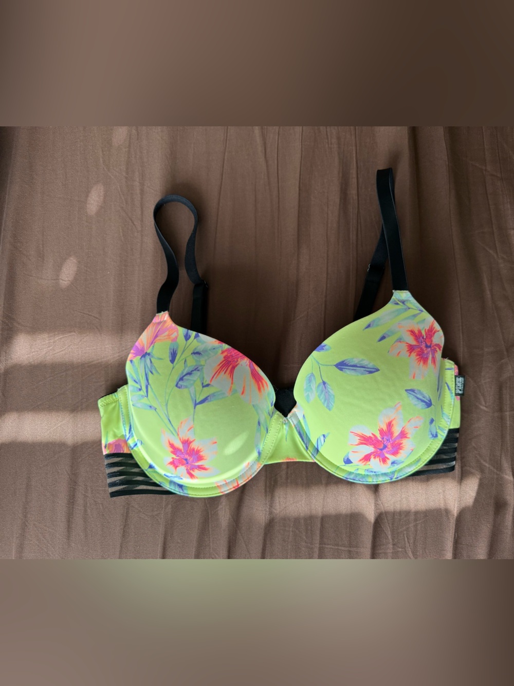 PINK VICTORIA SECRET BRA 34DD